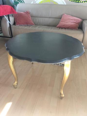 salontafel beschikbaar voor biedingen