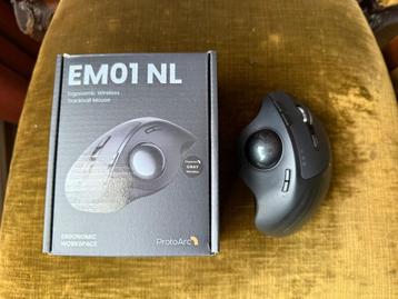 Ergonomische trackball muis beschikbaar voor biedingen