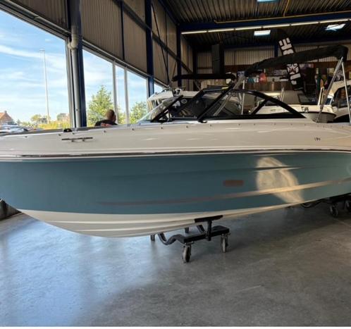 Bayliner VR4 inboard 2024, Watersport en Boten, Motorboten en Motorjachten, Zo goed als nieuw, Polyester, 6 tot 9 meter, Benzine