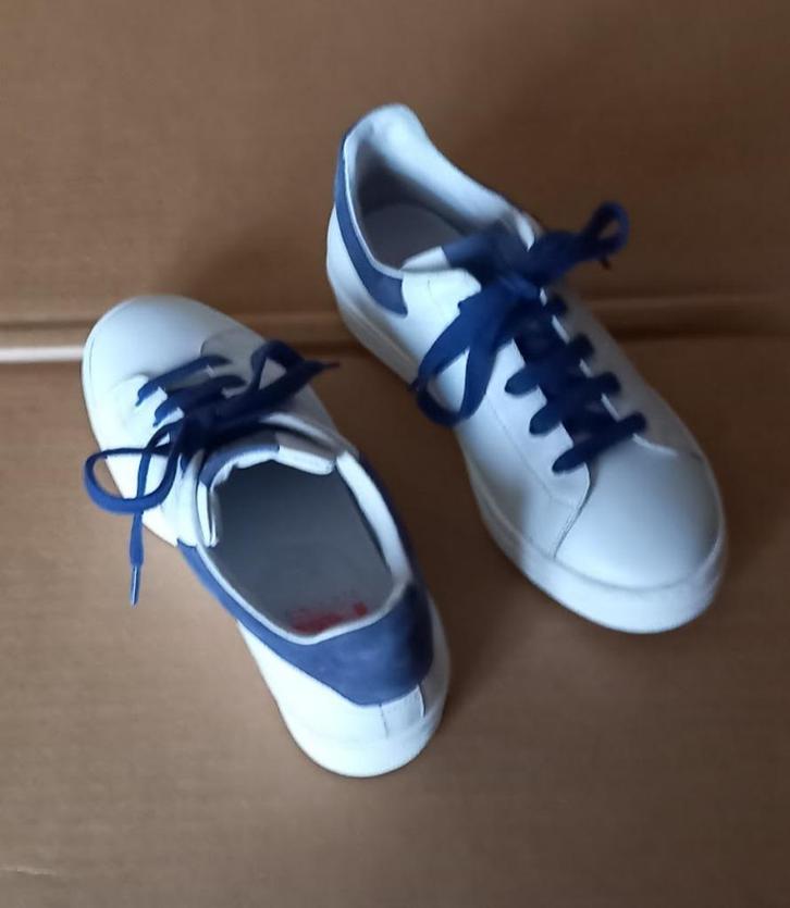 Sneakers Red Limit, leder, maat 34, Kinderen en Baby's, Kinderkleding | Schoenen en Sokken, Zo goed als nieuw, Schoenen, Jongen