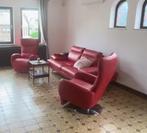 Salon en cuir rouge neuf luxe avec 2 fauteuils électriques, Nieuw, Leer, Moderne