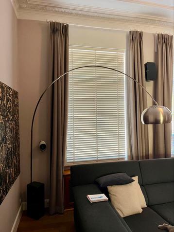 Design booglamp beschikbaar voor biedingen