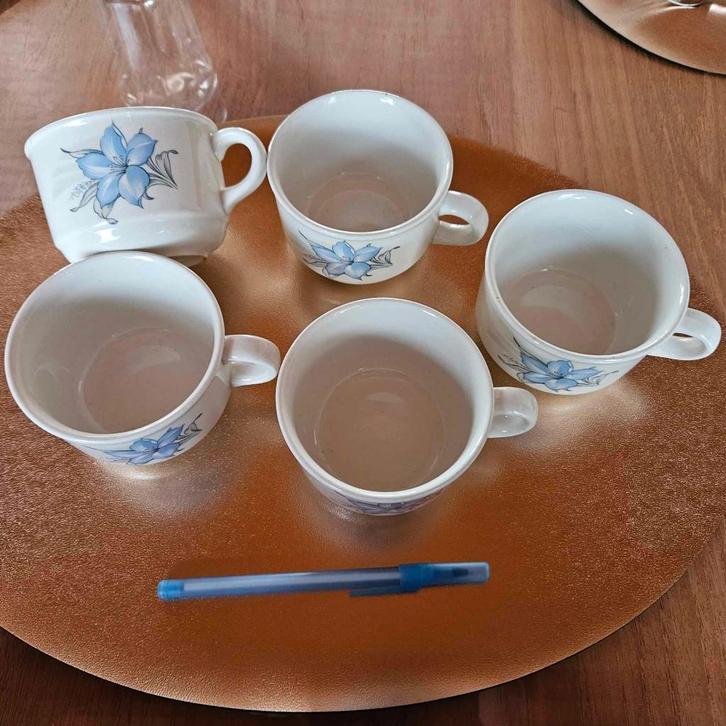 Lot de 5 tasses de 200 ml, Huis en Inrichting, Keuken | Servies, Zo goed als nieuw, Kop(pen) en/of Schotel(s), Ophalen of Verzenden