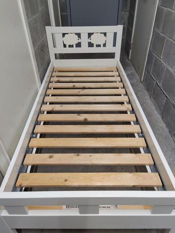 Ikea peuter bed (met lichte beschadiging) beschikbaar voor biedingen
