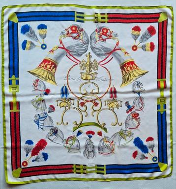 Foulard carré vintage Hermès 100 % soie, Enlèvement ou Envoi, Porté