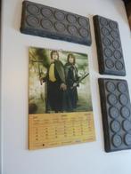 3 Lord of the Rings-figuurbases +acteurskalender uit de film, Ophalen of Verzenden, Gebruikt