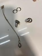 Juwelen, ook zilvere exemplaren., Enlèvement, Comme neuf