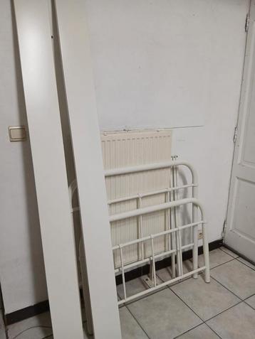 Vipack bed van 90x200cm Boston wit metalen model
 beschikbaar voor biedingen