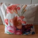 WAT EEN KUSSENTJE  ❤️🧡💛💚, Ophalen of Verzenden, Zo goed als nieuw