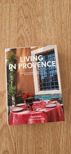 Boek Living in province, Boeken, Wonen en Tuinieren, Ophalen of Verzenden, Zo goed als nieuw