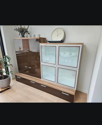 Vitrinekast tv meubel en dressoir degelijk materiaal., Enlèvement, Comme neuf