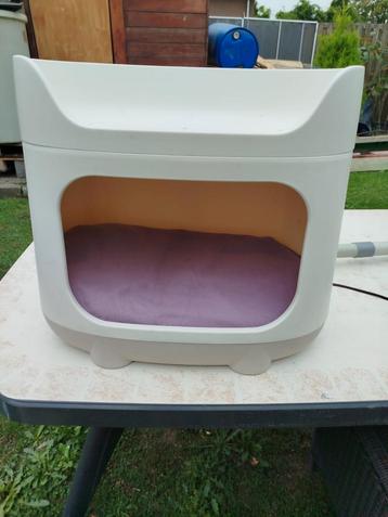 Bac pour chat beschikbaar voor biedingen
