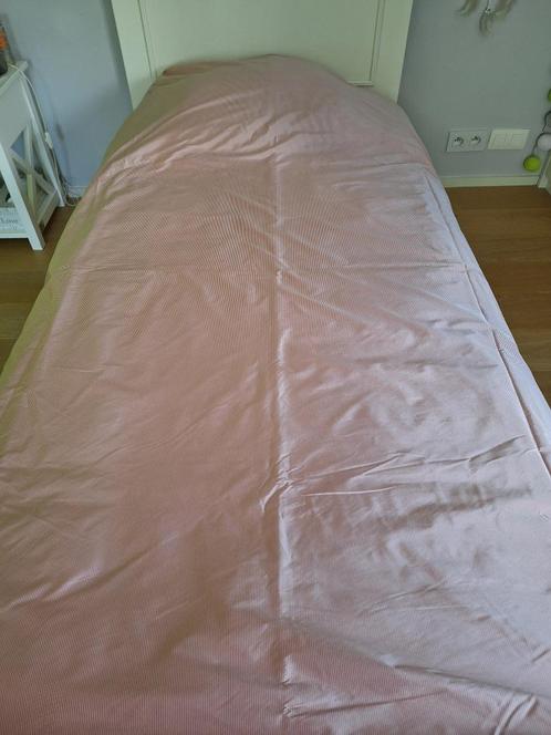 Couvre lit 1 pers rose satin, Huis en Inrichting, Slaapkamer | Beddengoed, Nieuw, Overige typen, Eenpersoons, Roze, Ophalen of Verzenden