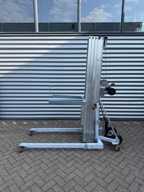 Genie SLC-24 Materiaallift kanaallift (bj 2006), Zakelijke goederen, Machines en Bouw | Liften, Steigers en Ladders