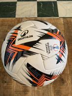 Voetbal replica officiële UEFA Europa League bal - Kipsta, Sport en Fitness, Ophalen of Verzenden, Zo goed als nieuw, Bal