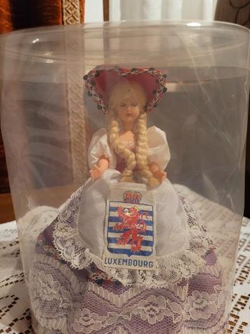 Sierpopje Luxemburg beschikbaar voor biedingen