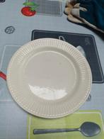 A vendre assiette royal boch, Enlèvement ou Envoi, Comme neuf