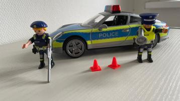 City action politieauto met zwaailicht beschikbaar voor biedingen