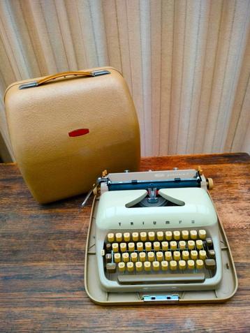 Typemachine Triumph Gabriele -E. 1962. AZERTY. Germany. beschikbaar voor biedingen