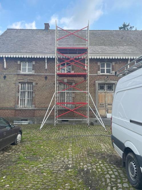 Échafaudage Altrex à louer, Doe-het-zelf en Bouw, Steigers, Zo goed als nieuw, Rolsteiger of Kamersteiger, 5 meter of hoger, Ophalen of Verzenden