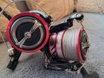 2 nieuwe molens daiwa tl6000 met op spoel 200 m. fox draad, Ophalen, Molen