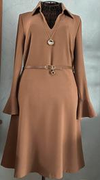 Caroline Biss 36 Robe marron intemporelle Nouveau, Vêtements | Femmes, Robes, Neuf, Enlèvement ou Envoi, Taille 36 (S), Brun