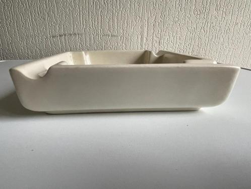 Asbak - cendrier ZONDER reclame op P Regout & co, Verzamelen, Rookartikelen, Aanstekers en Luciferdoosjes, Zo goed als nieuw, Asbak