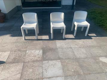 Kartell desinger stoelen ( van Carlo Bartoli) beschikbaar voor biedingen