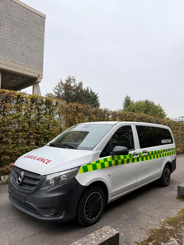 Mercedes Vito AMBULANCE van 2015 - COMPLEET - COC FASE 2, Auto's, Mercedes-Benz, Bedrijf, Te koop, Vito, ABS, Airbags, Airconditioning