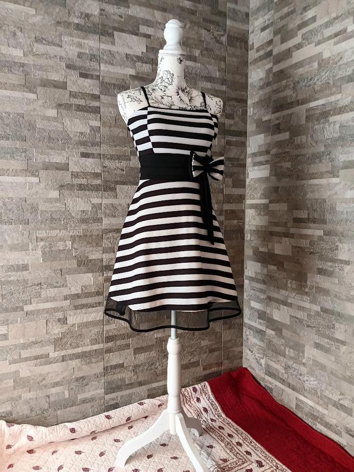 lot de vêtement de soirée + chaussures, Kleding | Dames, Gelegenheidskleding, Zo goed als nieuw, Cocktailjurk, Maat 46/48 (XL) of groter