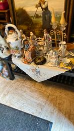 Een tafel vol mooie beelden in prima Staat, Antiquités & Art, Antiquités | Porcelaine, Enlèvement ou Envoi