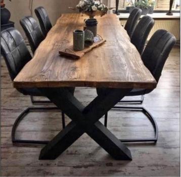 KOOPJE. Toffe Massieve boomstam eettafel. ( Uit overlijden), Huis en Inrichting, Tafels | Eettafels, Ophalen, Zo goed als nieuw