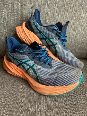 Asics Novablast 3 LT - 43,5 beschikbaar voor biedingen