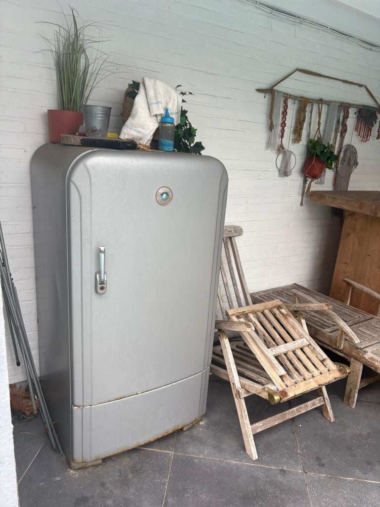 retro ijskast elektrolux jaren 40 of 50, Ophalen