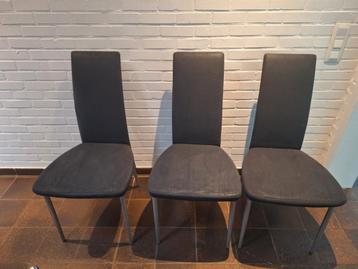 Gratis: 6 stoelen beschikbaar voor biedingen