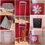 Kinderkamer meubels roze. Kist,kapstok,magneetbord,..., Verzamelen, Poppenhuizen en Toebehoren, Ophalen, Decoratie