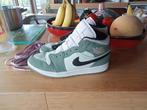 AIR Jordan 1 MID SE Womens "Dutch Green" Shoes -, Sneakers, Gedragen, Ophalen of Verzenden