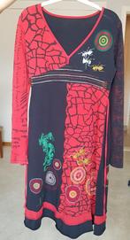 Robe noir et rouge Desigual, Taille 38/40 (M), Enlèvement, Autres couleurs, Sous le genou