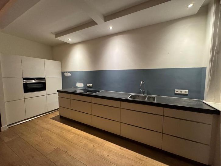 Cuisine Neat Straight White + Siemens + Composite + Démontée, Maison & Meubles, Cuisine | Cuisines complètes, Cuisine à paroi simple