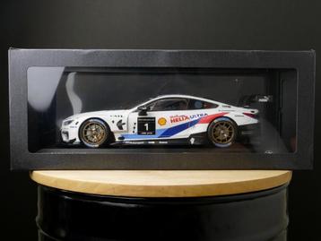 BMW M8 GTE Dealer Uitgave Presentation Car IMSA WEC 1:18 beschikbaar voor biedingen