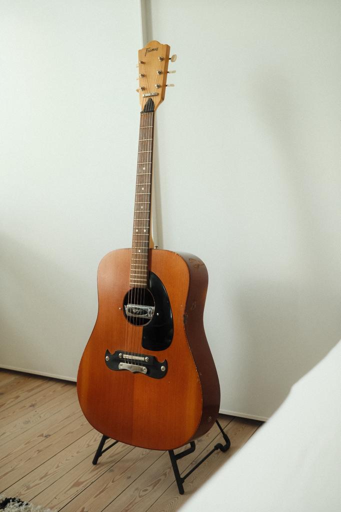 Vintage 1970’s  Framus texan ranger, Muziek en Instrumenten, Snaarinstrumenten | Gitaren | Akoestisch, Zo goed als nieuw, Ophalen