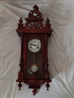 Antieke paardjesklok, Ophalen