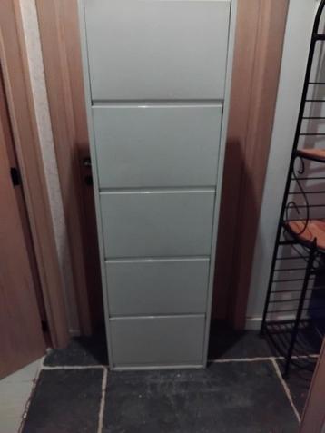 schoenenkast in wit staal 170 cm beschikbaar voor biedingen