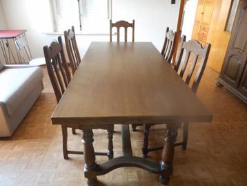 houten tafel en zes stoelen, Huis en Inrichting, Tafels | Eettafels, Ophalen, Gebruikt, 50 tot 100 cm, 150 tot 200 cm