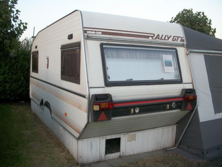 Caravan met wintervoortent dit jaar nog van u? (bieden mag), Caravans en Kamperen, Caravans, Particulier, Dwarsbed, Omvormbare zithoek