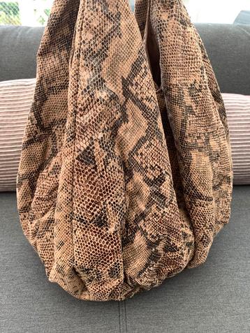 Sac cabas effet croco beschikbaar voor biedingen