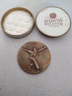Médaille balle pelote dans sa boîte d'origine, Timbres & Monnaies, Pièces & Médailles, Enlèvement ou Envoi