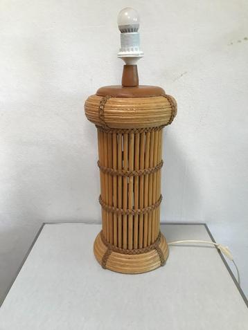 Vintage Italiaanse Leola Manufactory Tafellamp beschikbaar voor biedingen