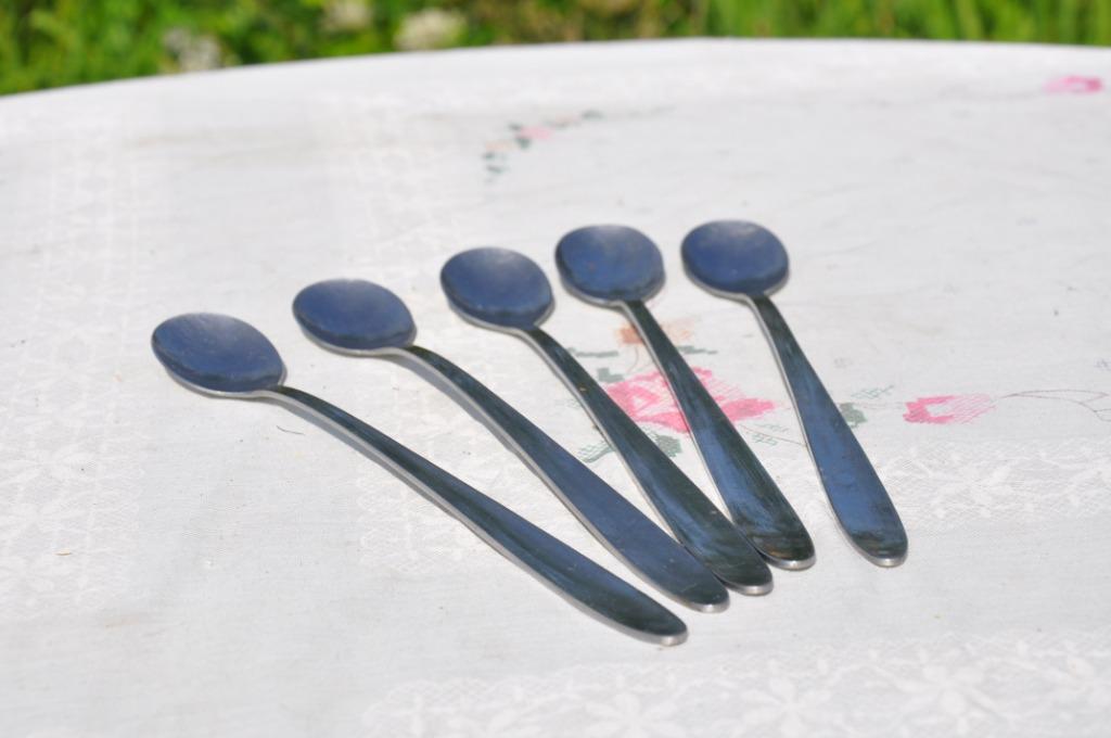 5 cuillères a glace en inox (1), Maison & Meubles, Enlèvement ou Envoi, Utilisé, Inox ou Chrome, Couverts en vrac