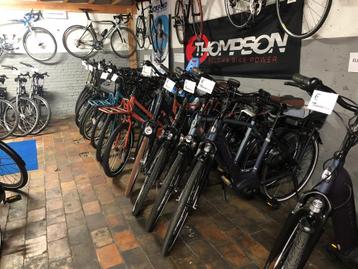 Grote verkoop van nieuwe en tweedehandsfietsen beschikbaar voor biedingen
